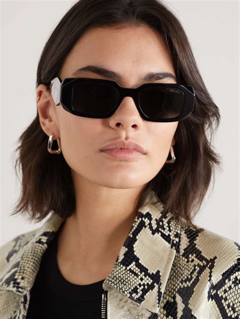 prada sunglassrs